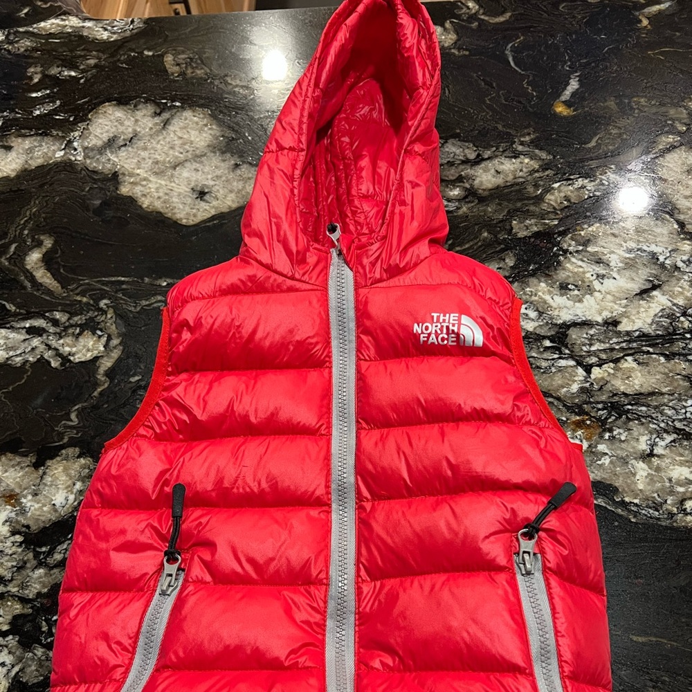 The North Face Child Down Vest. Size 120 (5-6 years). Euc